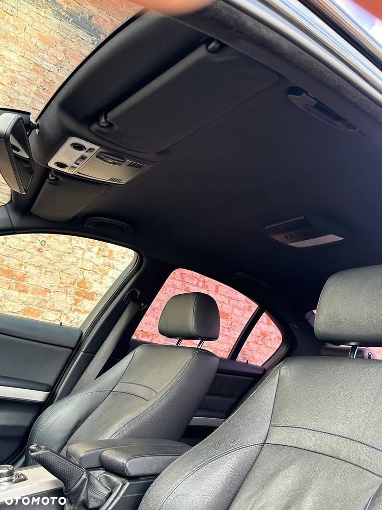 BMW Seria 3 320d - 24