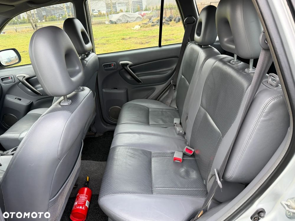 Toyota RAV4 2.0 D-4D Sol - 8