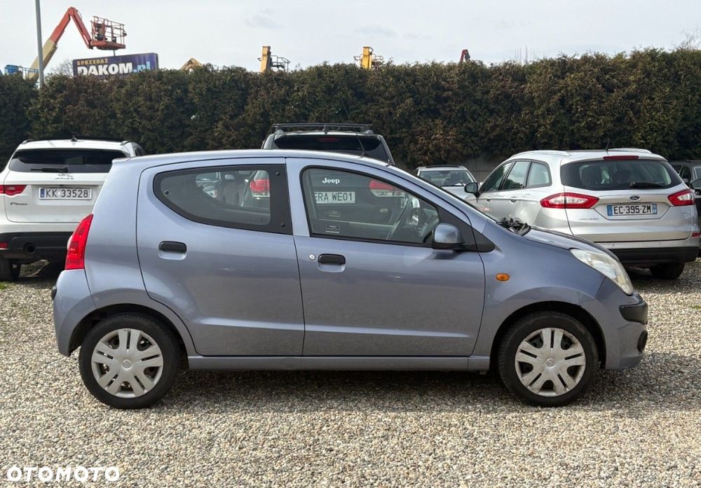 Nissan Pixo - 9