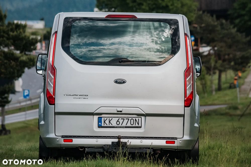 Ford Tourneo Custom 2.0 EcoBlue L2 Shuttle Bus Titanium - 3