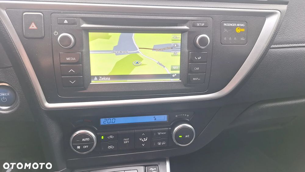 Toyota Auris - 13