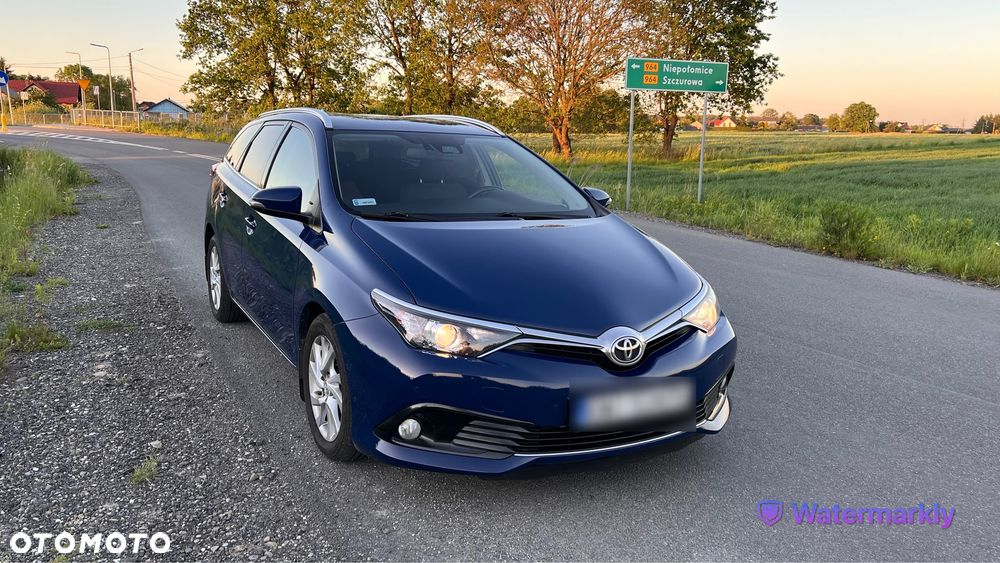 Toyota Auris - 1