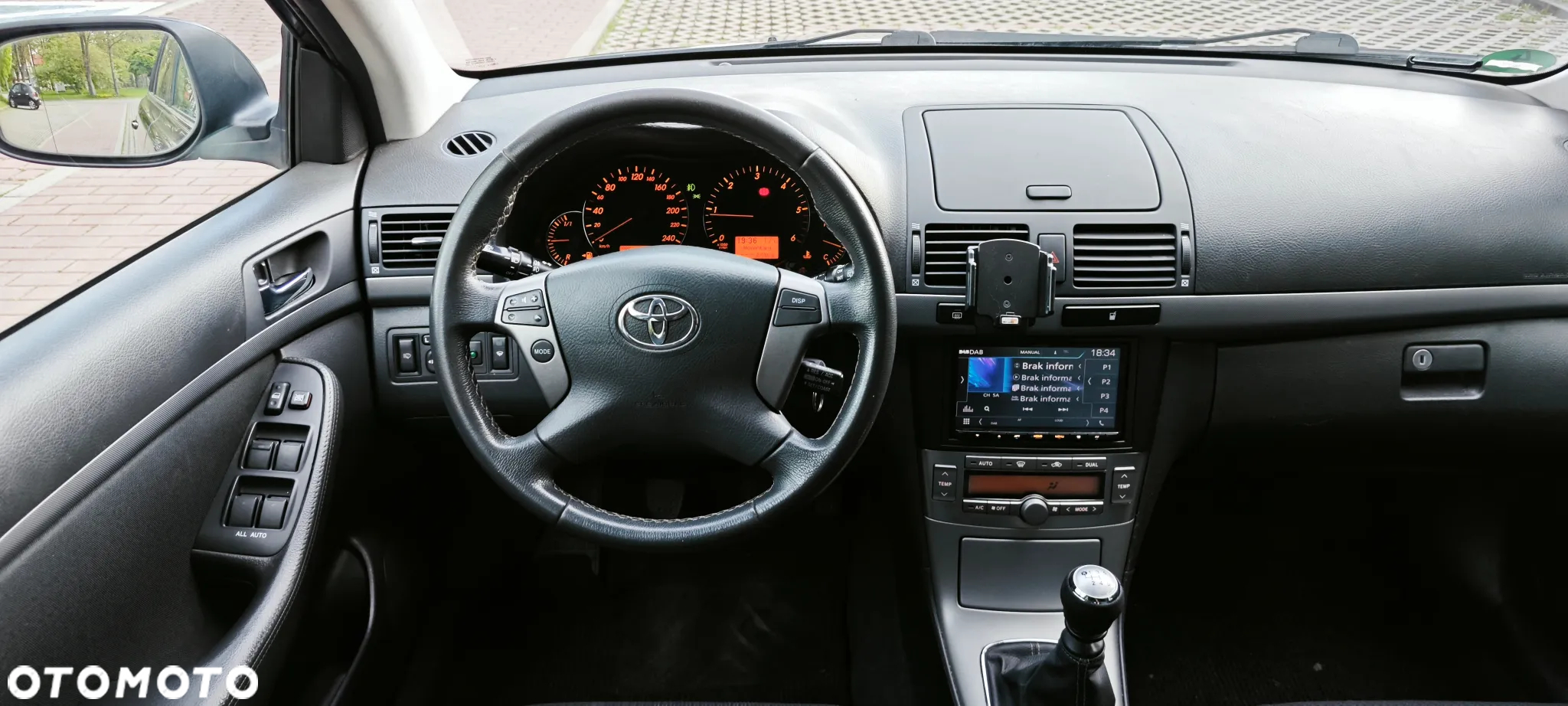 Toyota Avensis 2.2 D-4D Sol Plus - 14