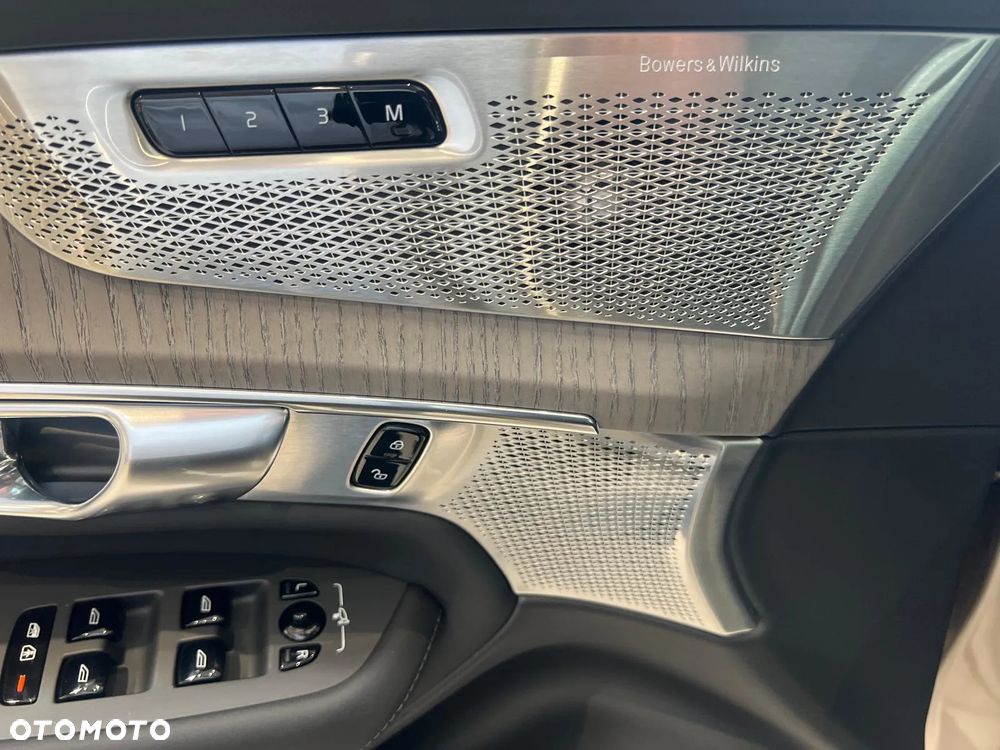 Volvo XC 90 - 35