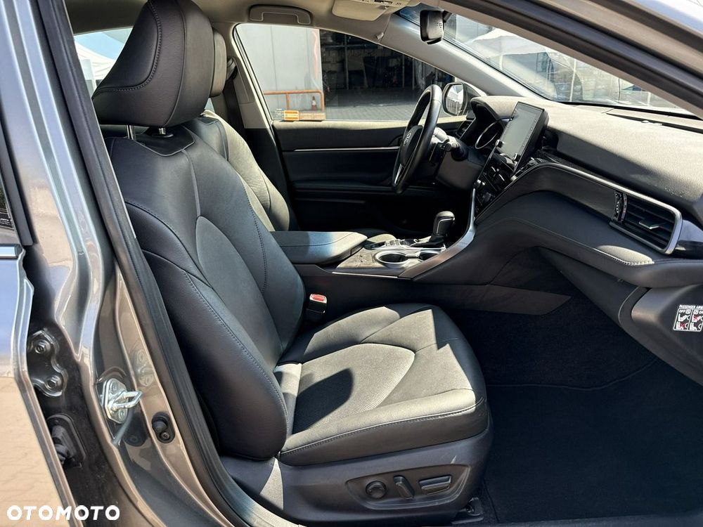 Toyota Camry 2.5 Hybrid Executive CVT - 20