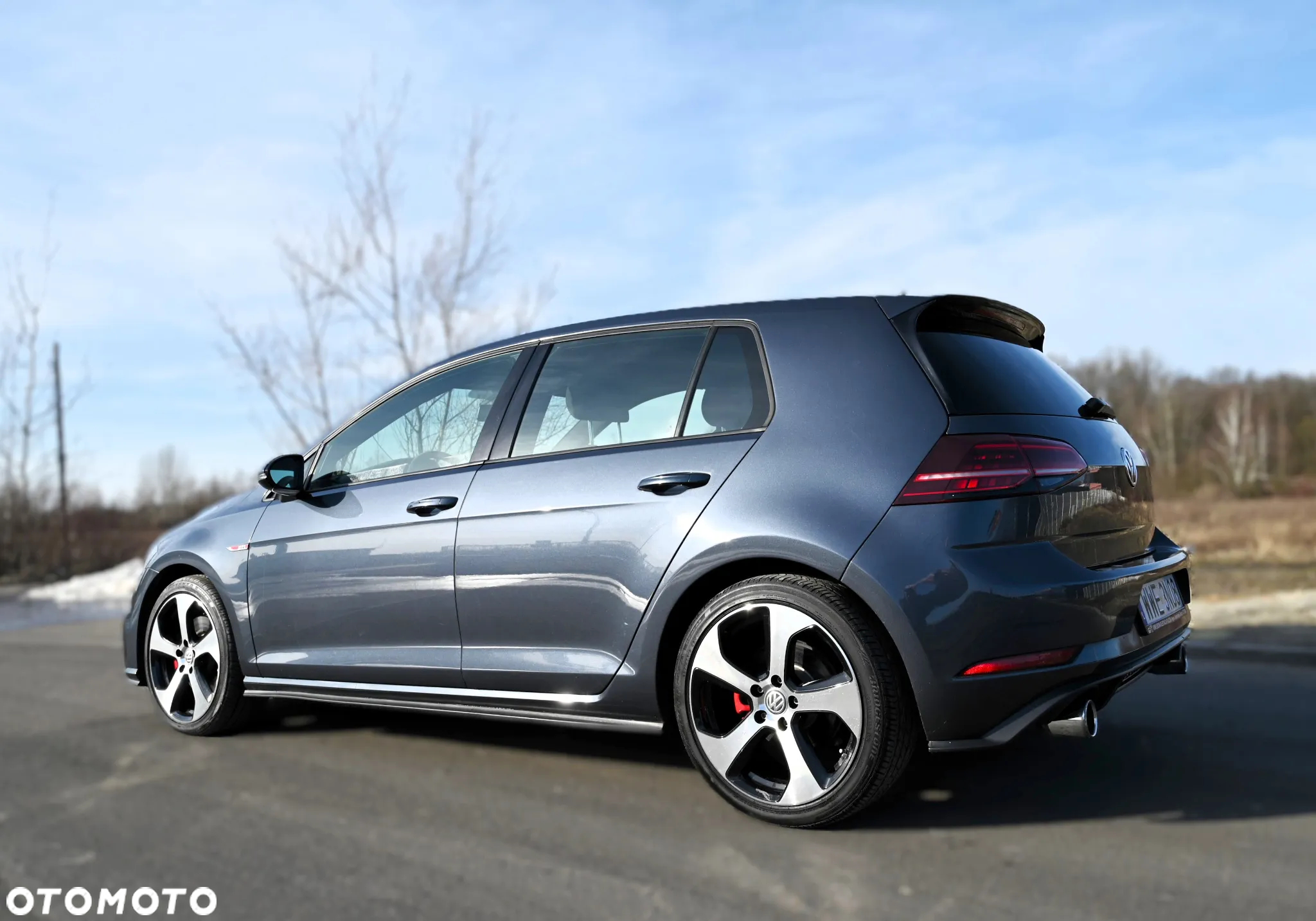 Volkswagen Golf - 18