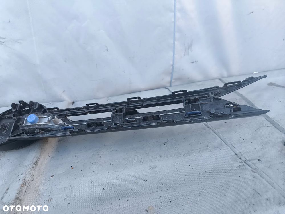 VOLKSWAGEN VW GOLF VIII LIFT ATRAPA GRILL LED 5H0853651BD - 5