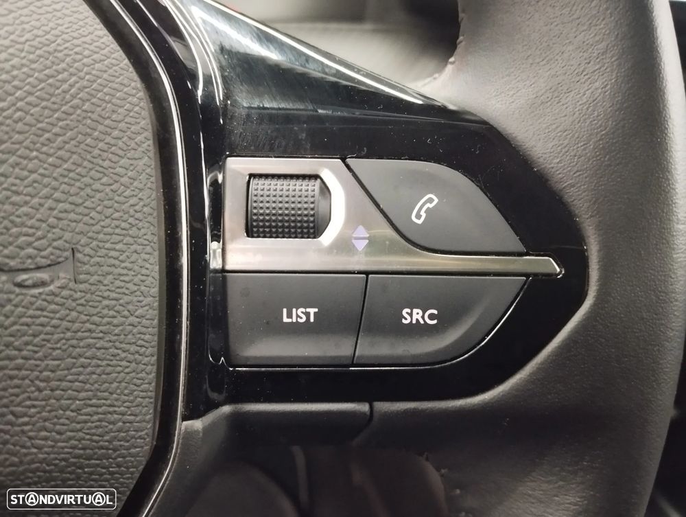 Peugeot 2008 1.2 PureTech Active Pack - 20