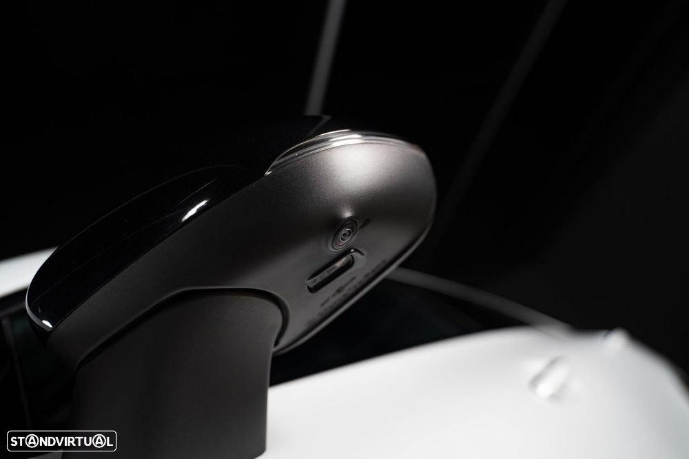 Mercedes-Benz CLA 250 e 8G-DCT AMG Line - 13