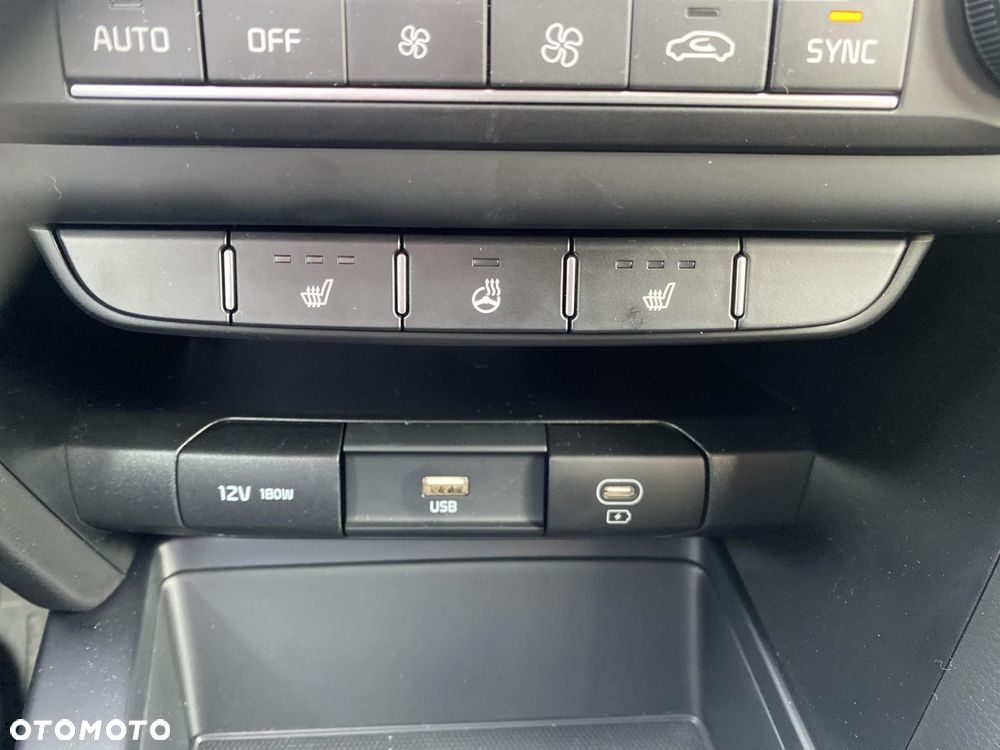 Kia XCeed 1.5 T-GDI M - 19