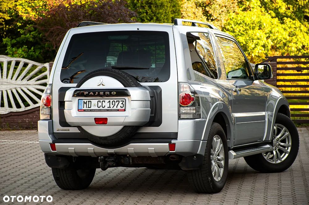 Mitsubishi Pajero 3.2 DI-D Automatik Limited Edition - 26