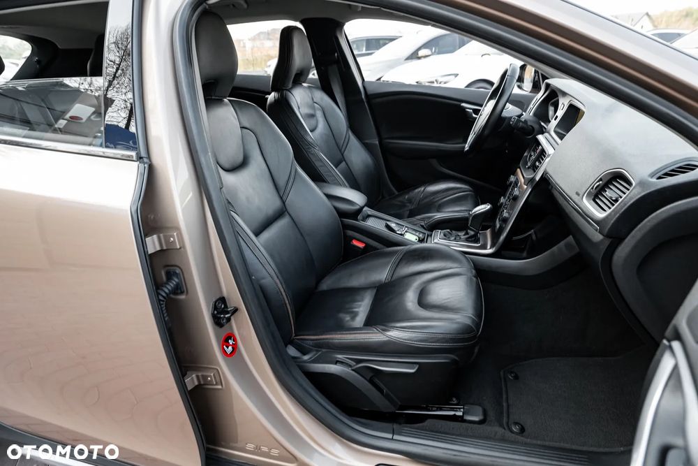 Volvo V40 Cross Country T5 AWD Geartronic Summum - 26