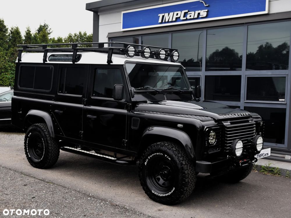 Land Rover Defender - 30