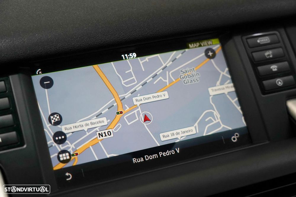 Land Rover Discovery Sport 2.0 TD4 SE Auto - 15