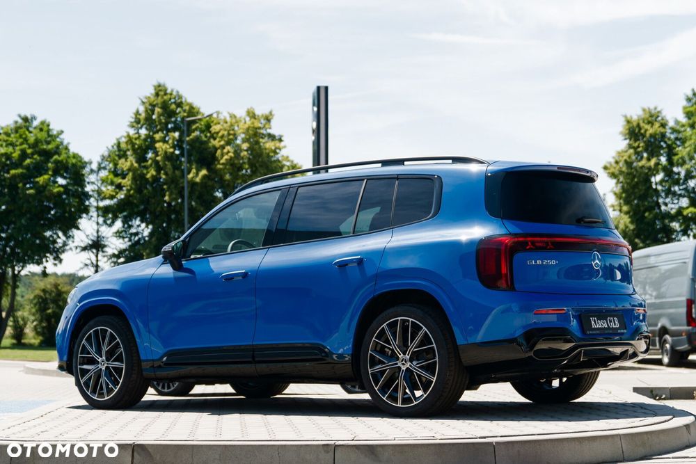 Mercedes-Benz GLB - 7