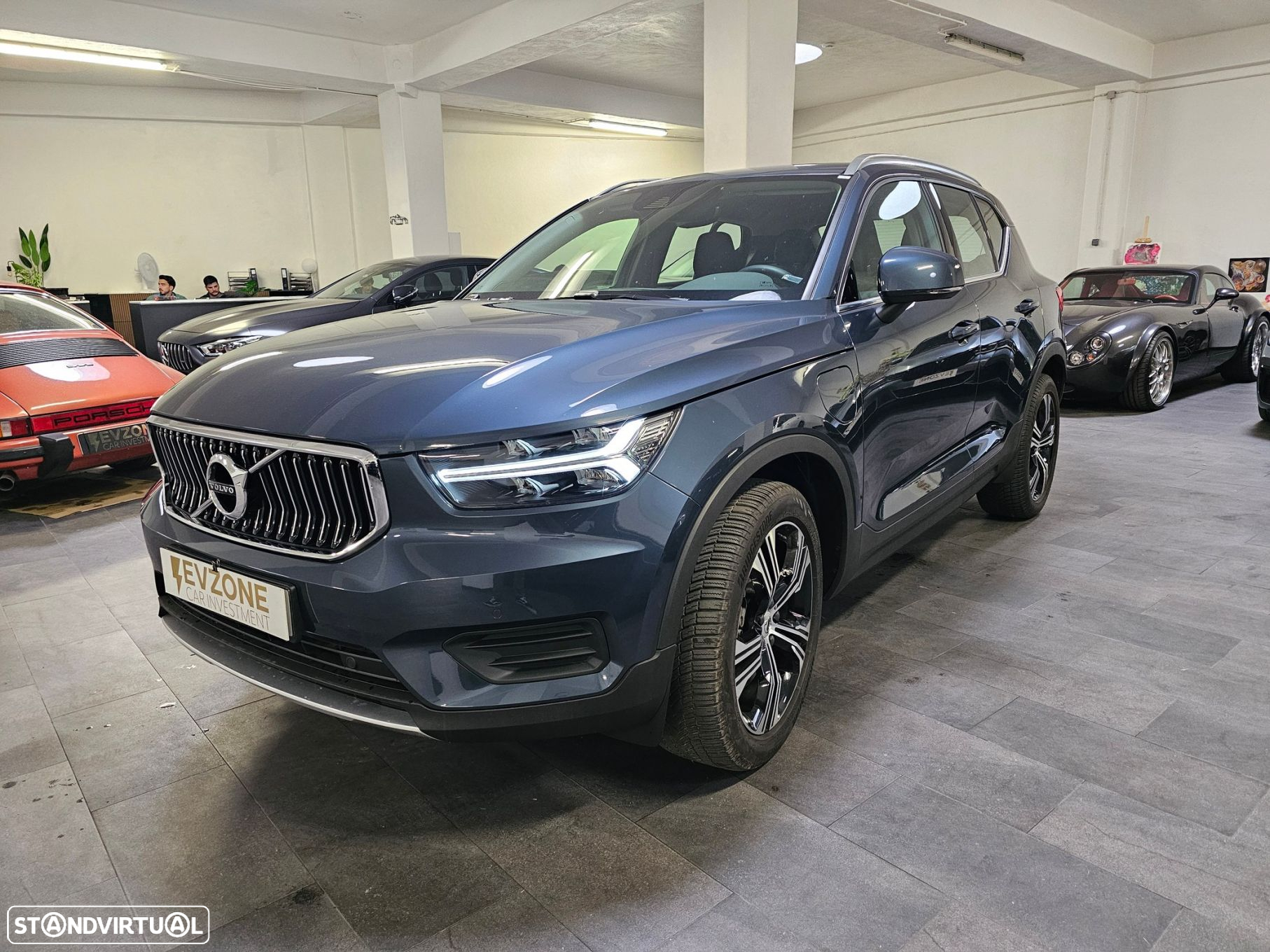 Volvo XC 40 1.5 T4 PHEV Essential - 4