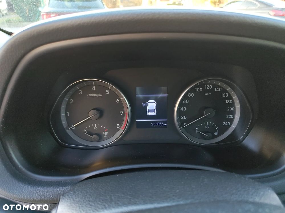 Hyundai i30 1.5 DPI Classic + - 13