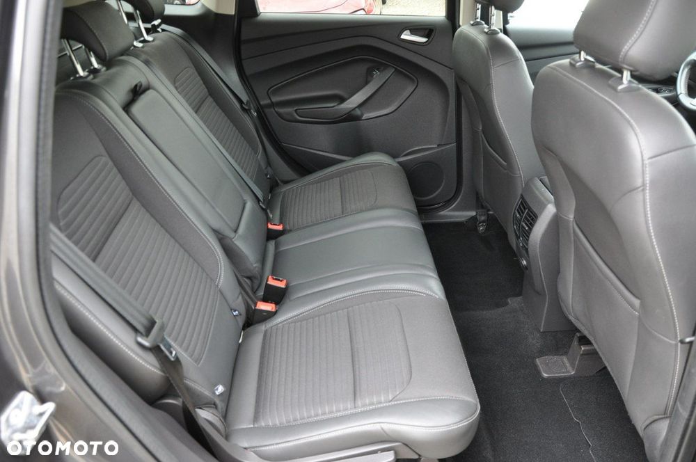 Ford Kuga 1.5 EcoBoost 2x4 Titanium - 11