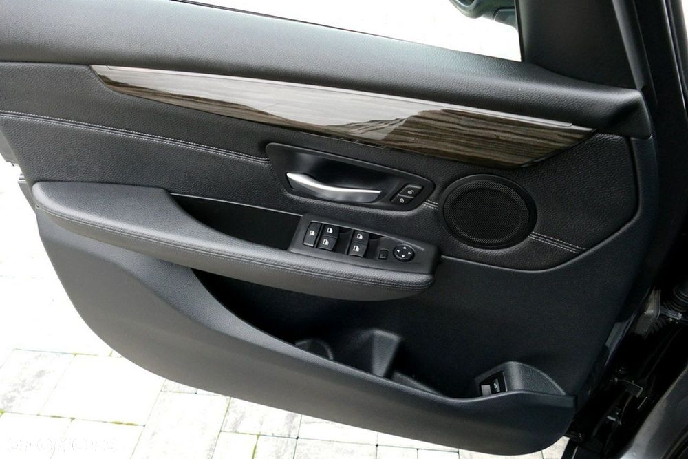 BMW Seria 2 216d Luxury Line - 23