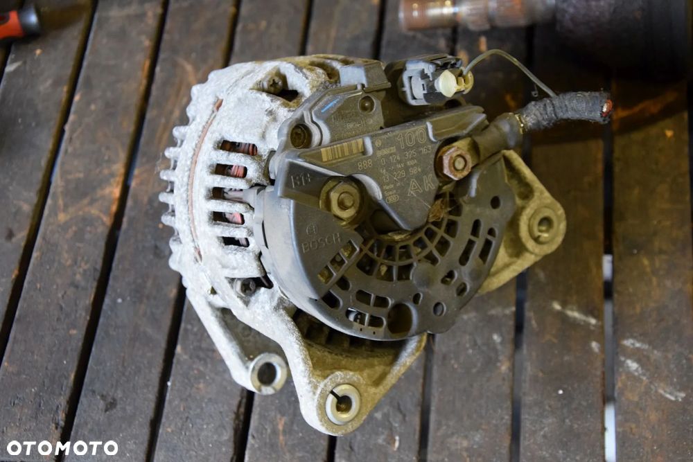 Opel Astra H Zafira B 1.6 1.8 Alternator 13229984 AK 100A Bosch 0124325163 - 2