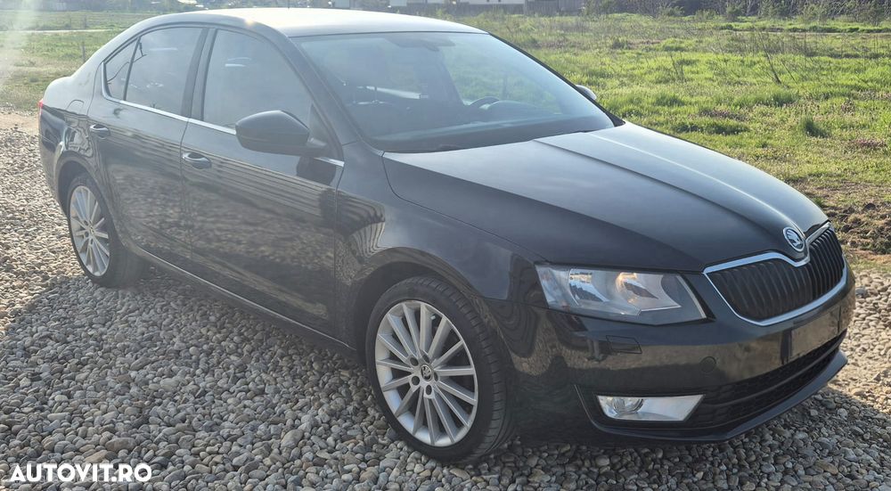 Skoda Octavia 2.0 TDI DSG Ambition - 1