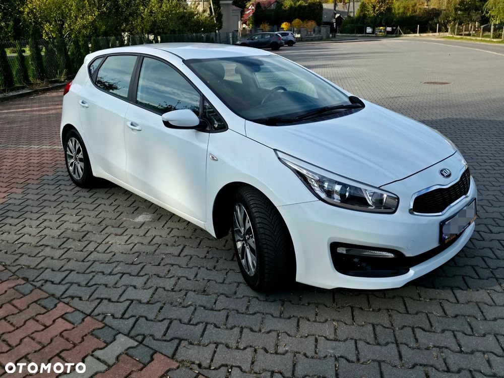 Kia Ceed - 23