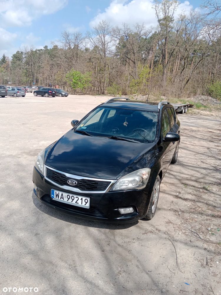 Kia Ceed 1.6 L - 1