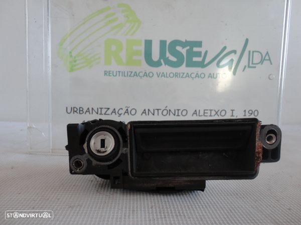 Manípulo Ext Tampa Mala Mercedes-Benz C-Class (W203)