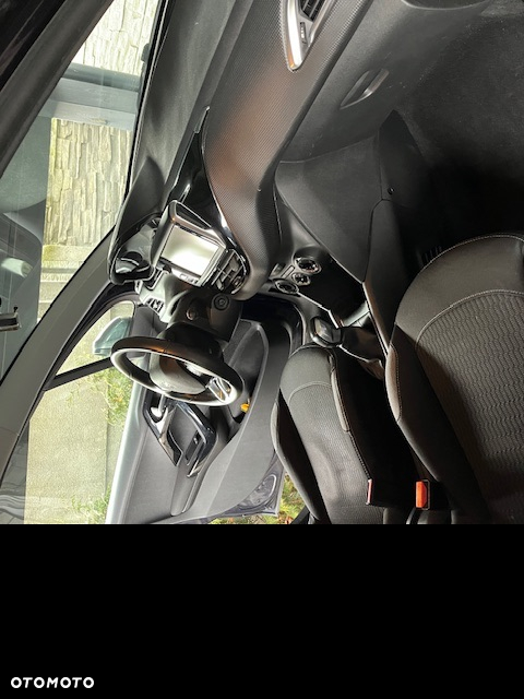 Peugeot 208 1.2 PureTech Style - 8