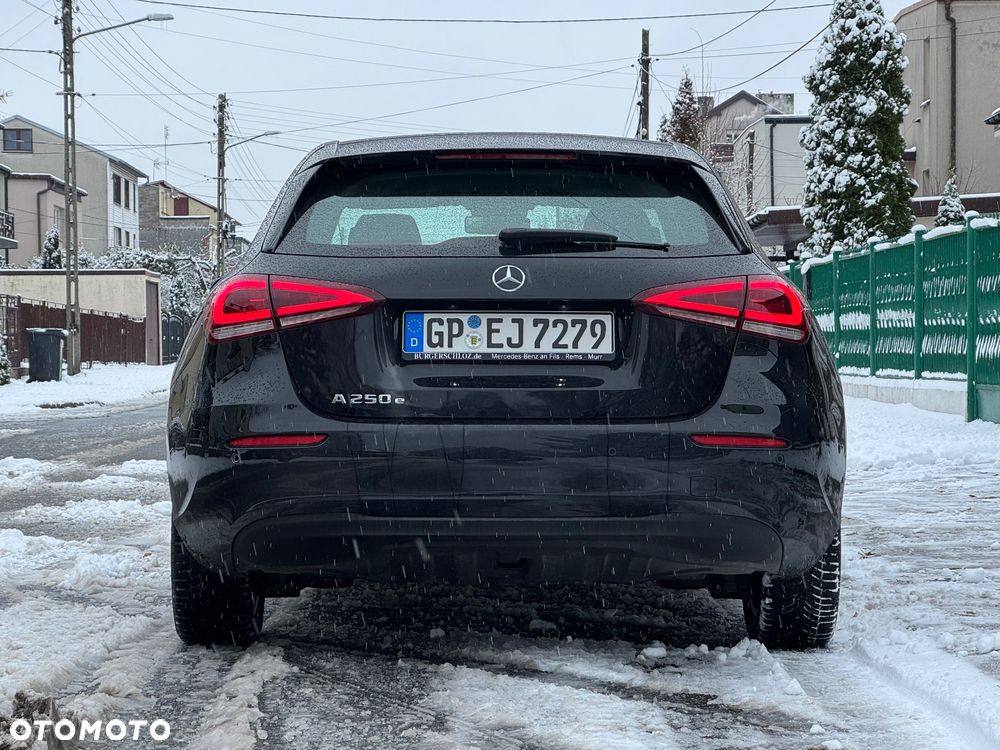 Mercedes-Benz Klasa A 250 E Style 8G-DCT - 4