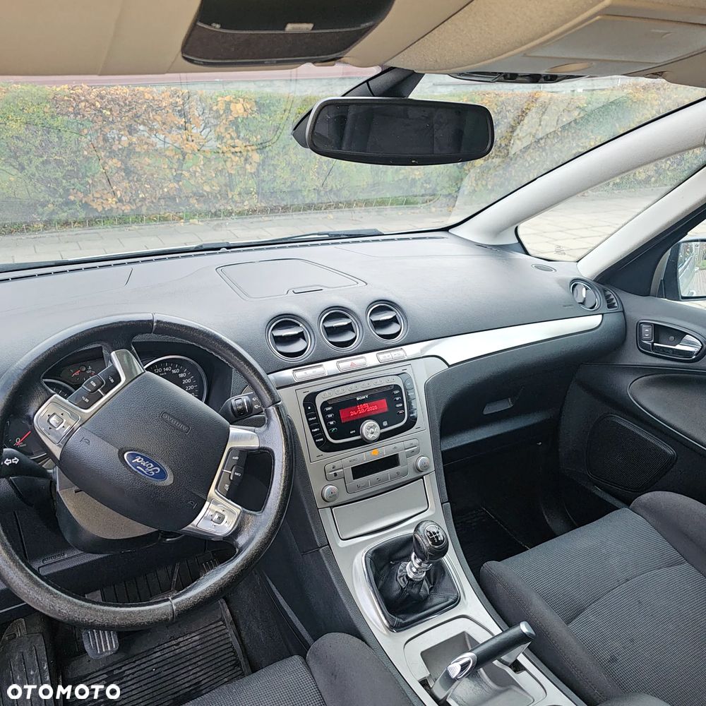 Ford S-Max - 19