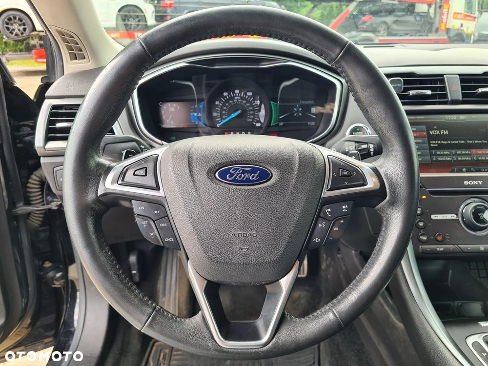 Ford Fusion - 31