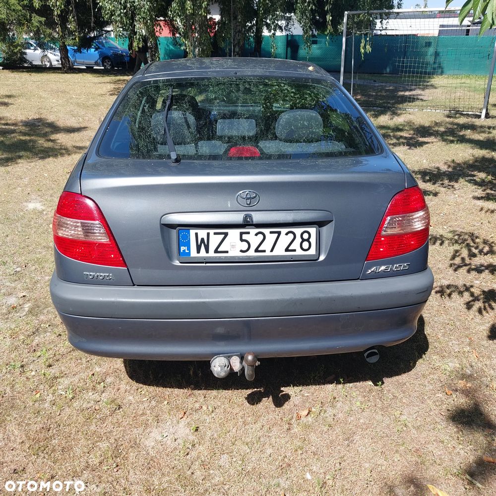 Toyota Avensis 2.0 VVT-i Sol - 4