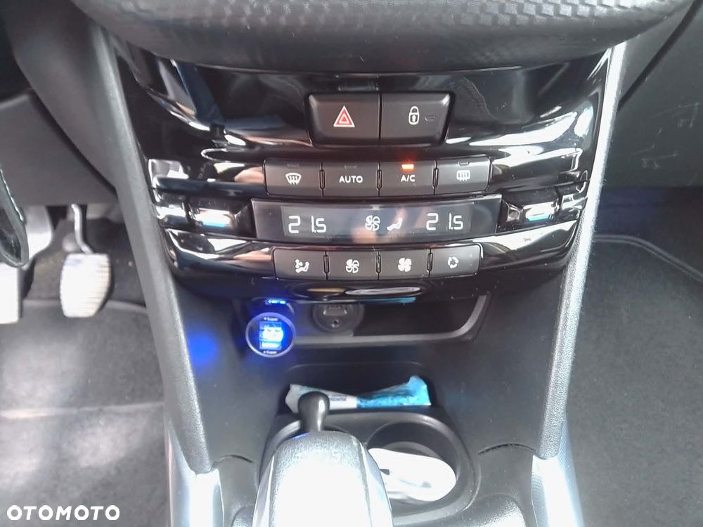 Peugeot 2008 82 VTI Allure - 16