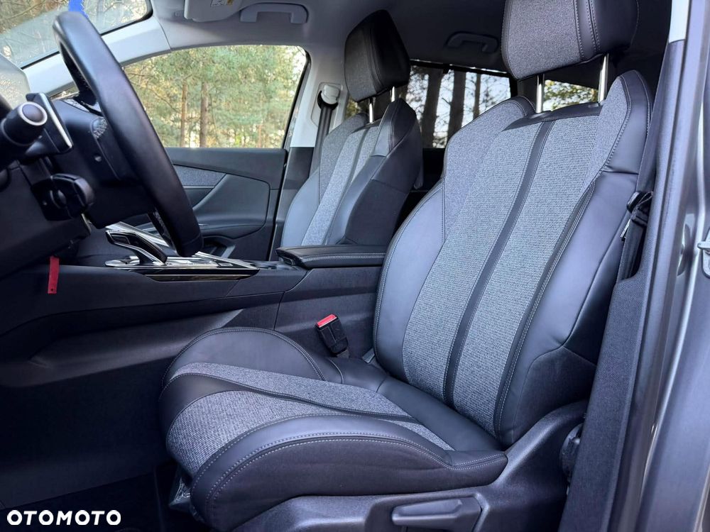Peugeot 5008 1.6 BlueHDI Allure S&S EAT6 - 23