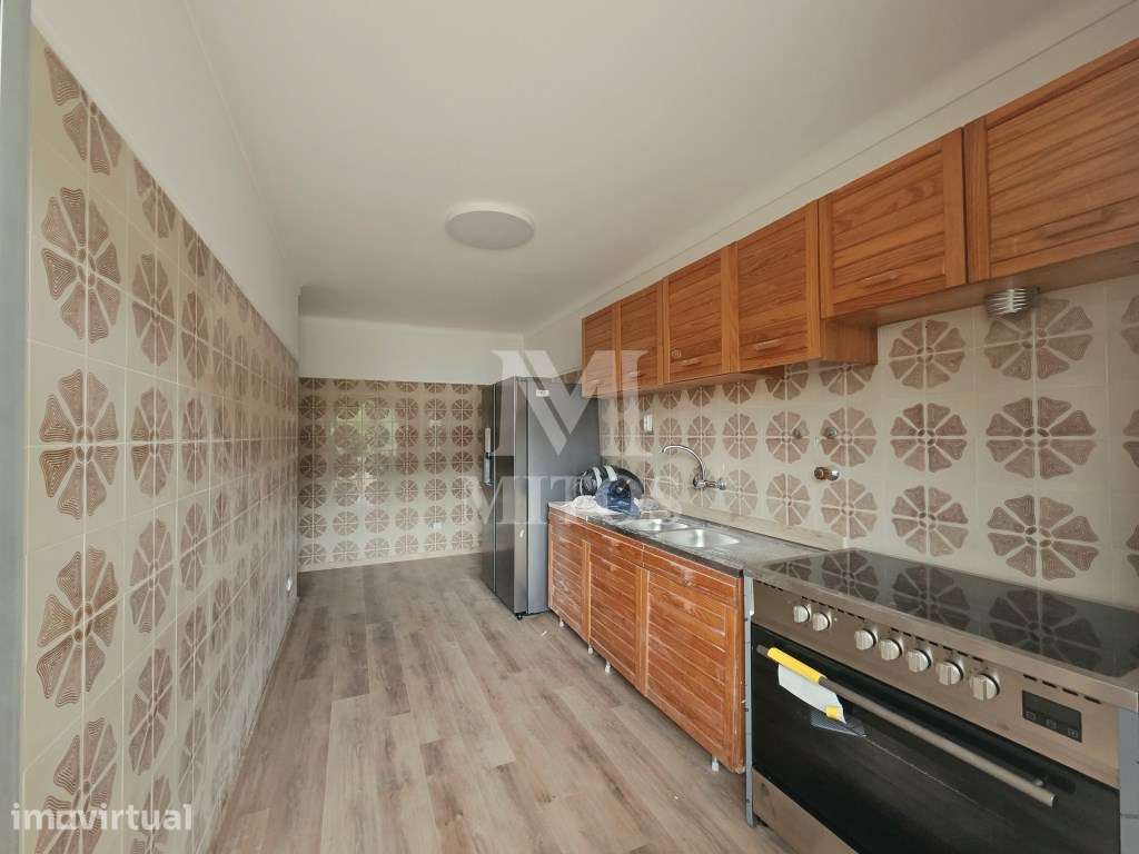 Apartamento T3 em Darque com localização privilegiada e excelentes ... - Grande imagem: 4/17