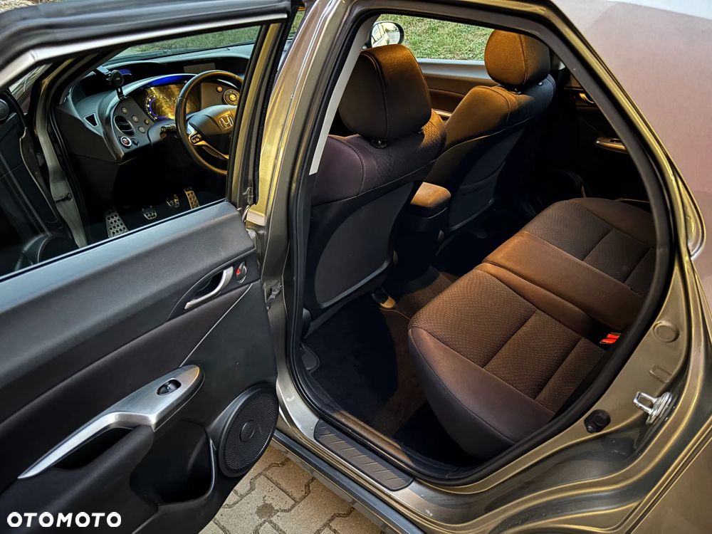 Honda Civic 1.8i-VTEC Sport - 9