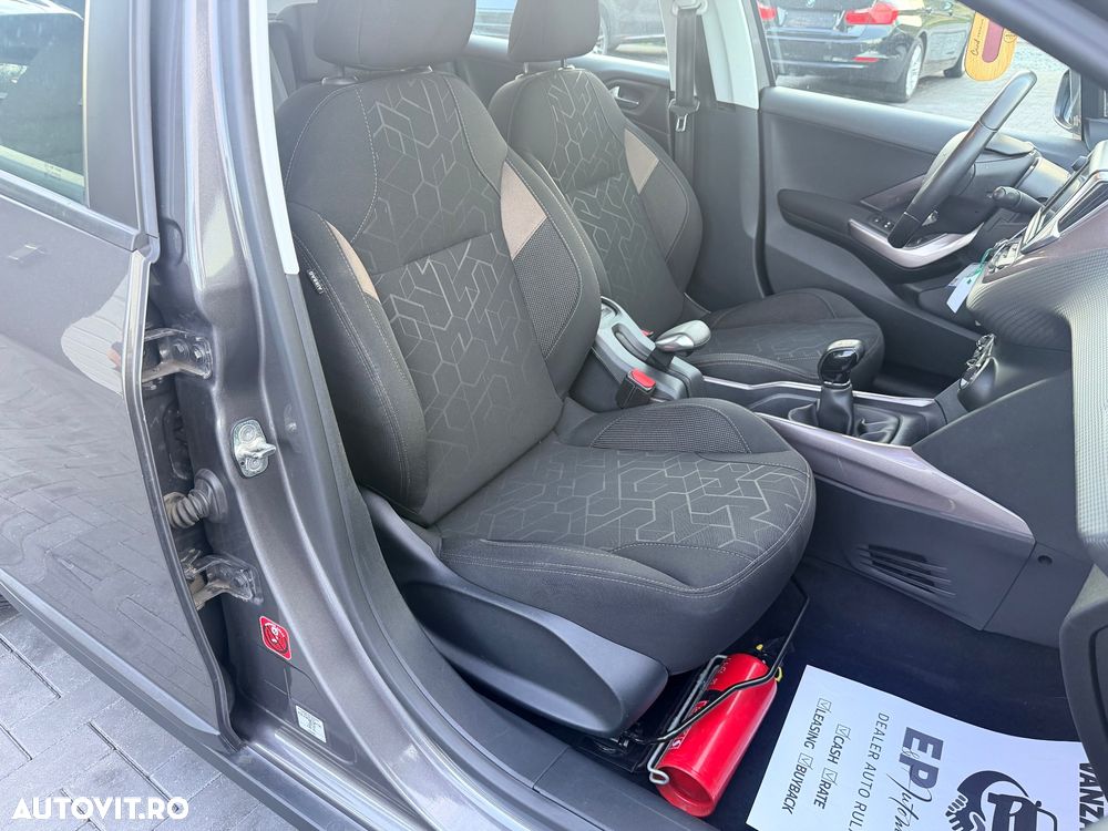 Peugeot 2008 PureTech 82 Style - 19