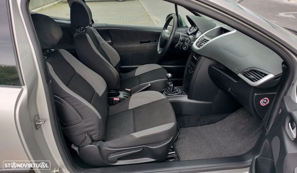 Peugeot 207 1.4 HDi Urban - 8