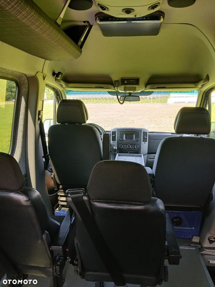 Mercedes-Benz Sprinter - 9