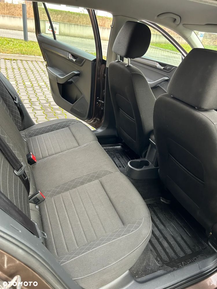 Skoda RAPID 1.0 TSI Style - 29