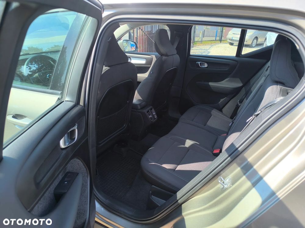Volvo XC 40 T3 Momentum Pro - 14