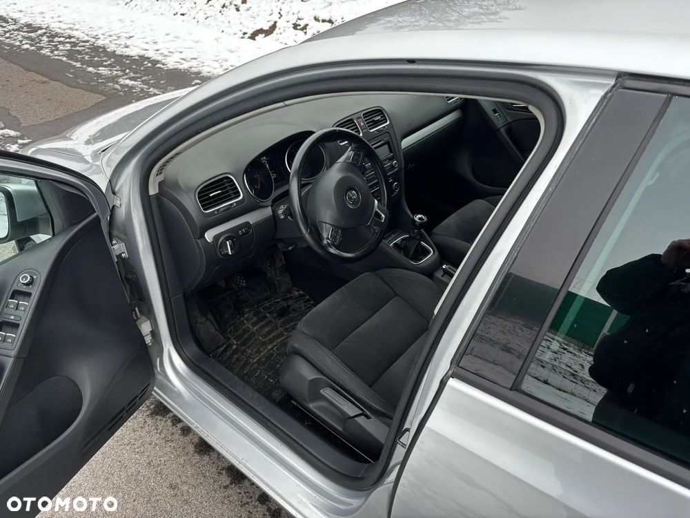 Volkswagen Golf 1.6 TDI Highline - 11