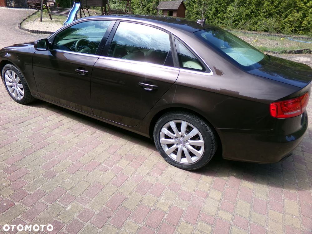 Audi A4 Limousine 2.0 TFSI quattro S tronic Attraction - 9