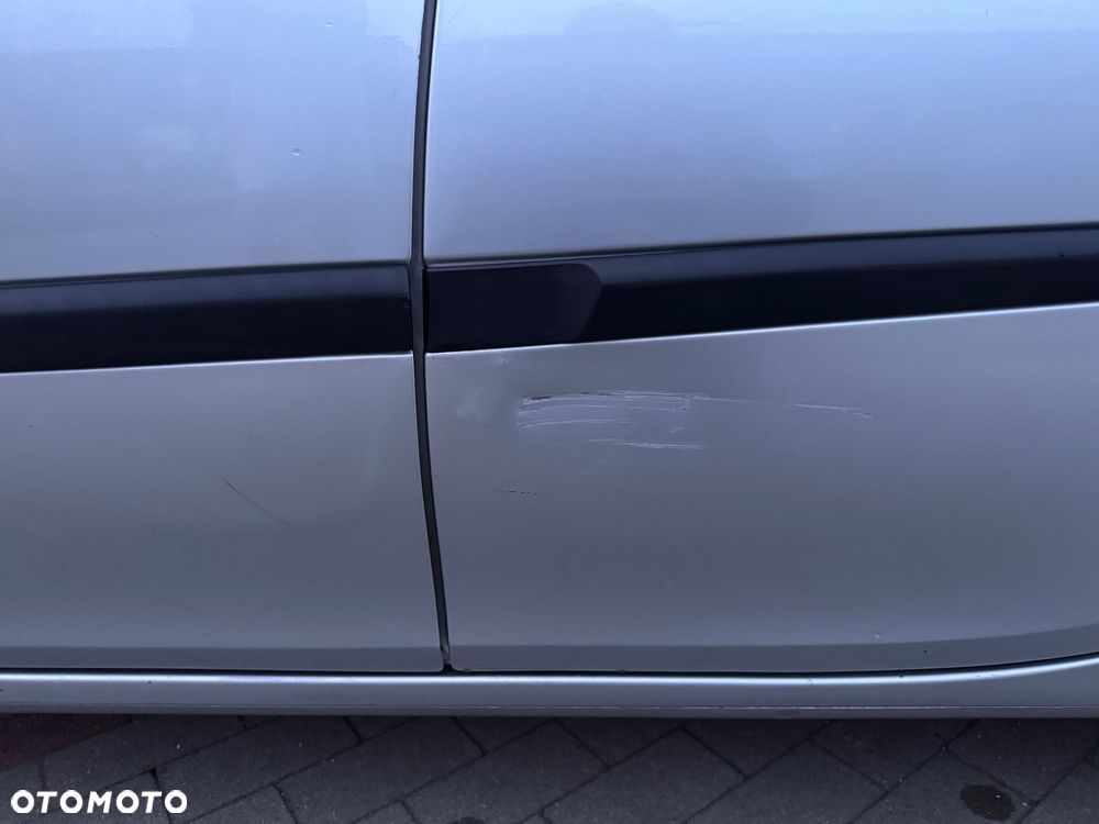 Renault Clio 1.5 dCi Alize - 13