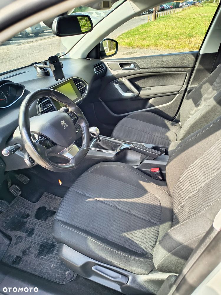 Peugeot 308 1.6 THP Active - 14