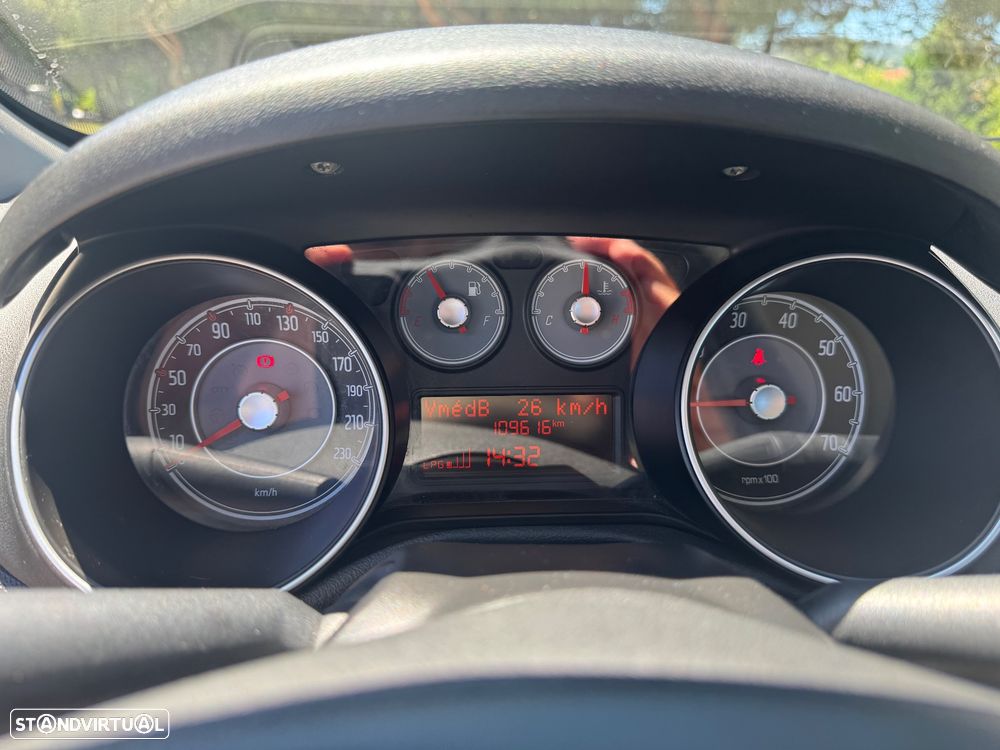 Fiat Punto 1.4 Lounge GPL - 6