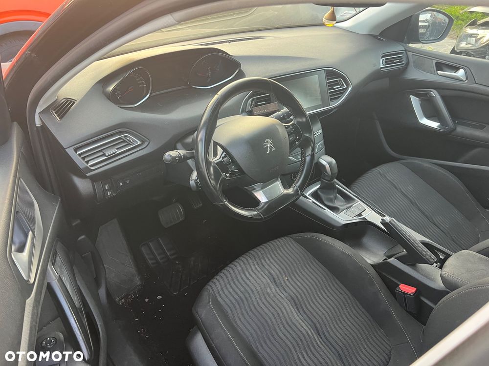 Peugeot 308 - 11
