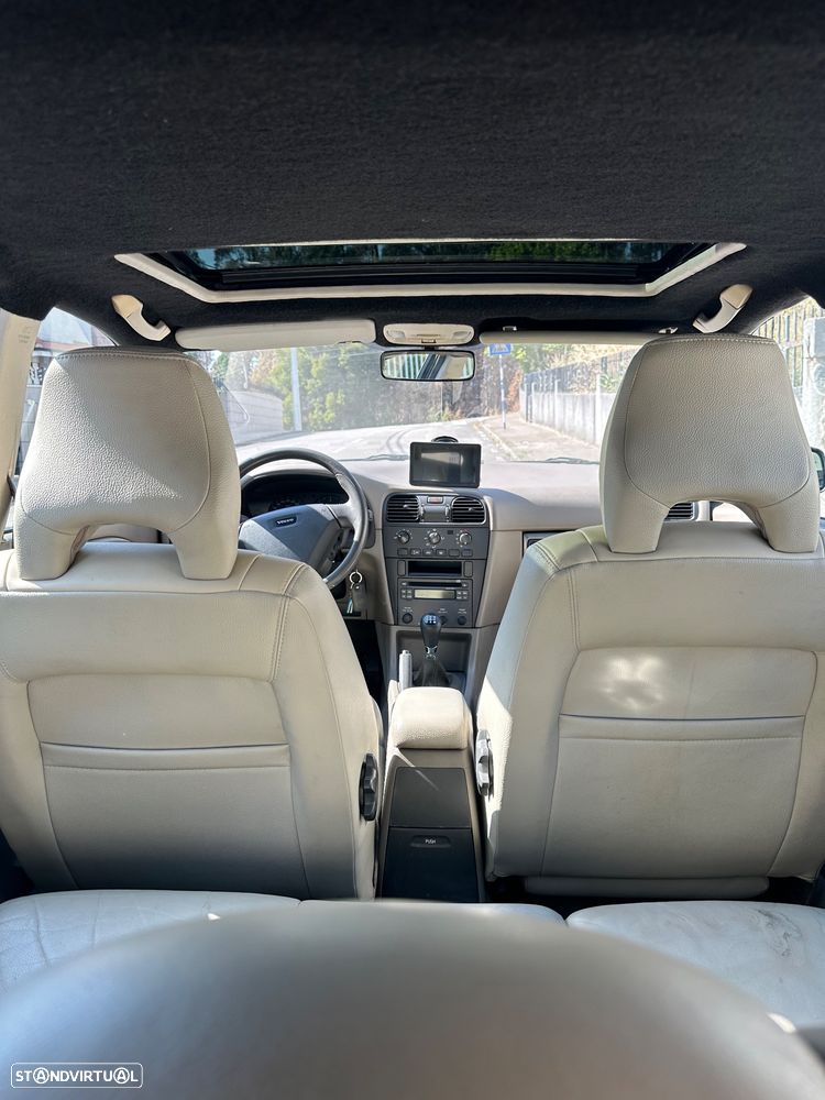 Volvo V40 Cross Country - 10