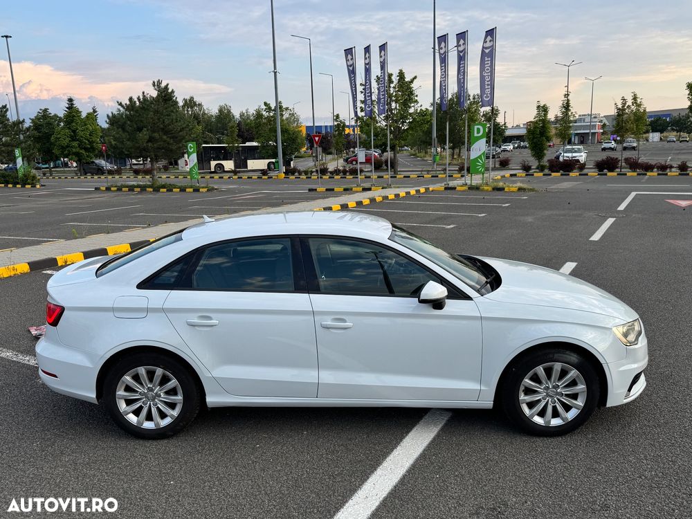 Audi A3 Limuzina 1.6 TDI clean Stronic Ambiente - 9